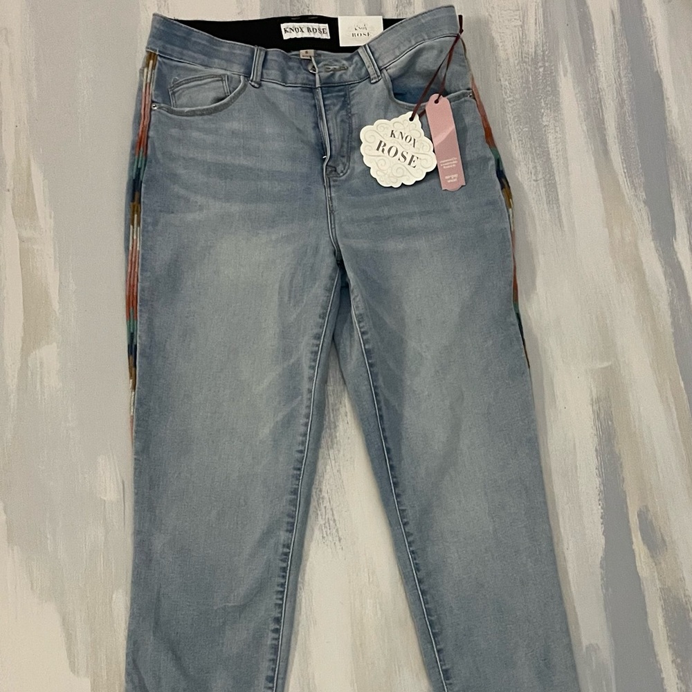 Knox Rose Jeans. Size 6 / no gap waist/ stretchy material/ flexible Fit đź‘– - Picture 2 of 16